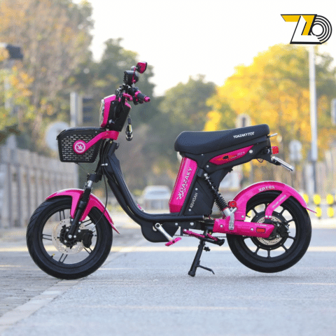Bicimoto Eléctrica Yoazaki con canasta, porta chapa LED y cascos de regalo.